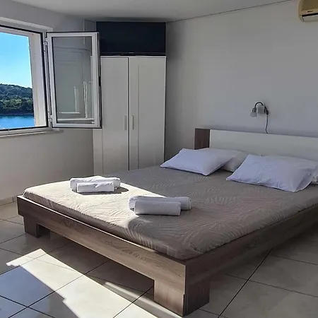 Apartament Matea - With Sea View 2 Adults - Tikovica *