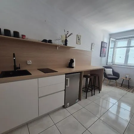 Appartement Matea - With Sea View 2 Adults - Tikovica Štikovica