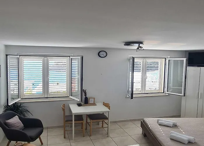 Matea - With Sea View 2 Adults - Tikovica *